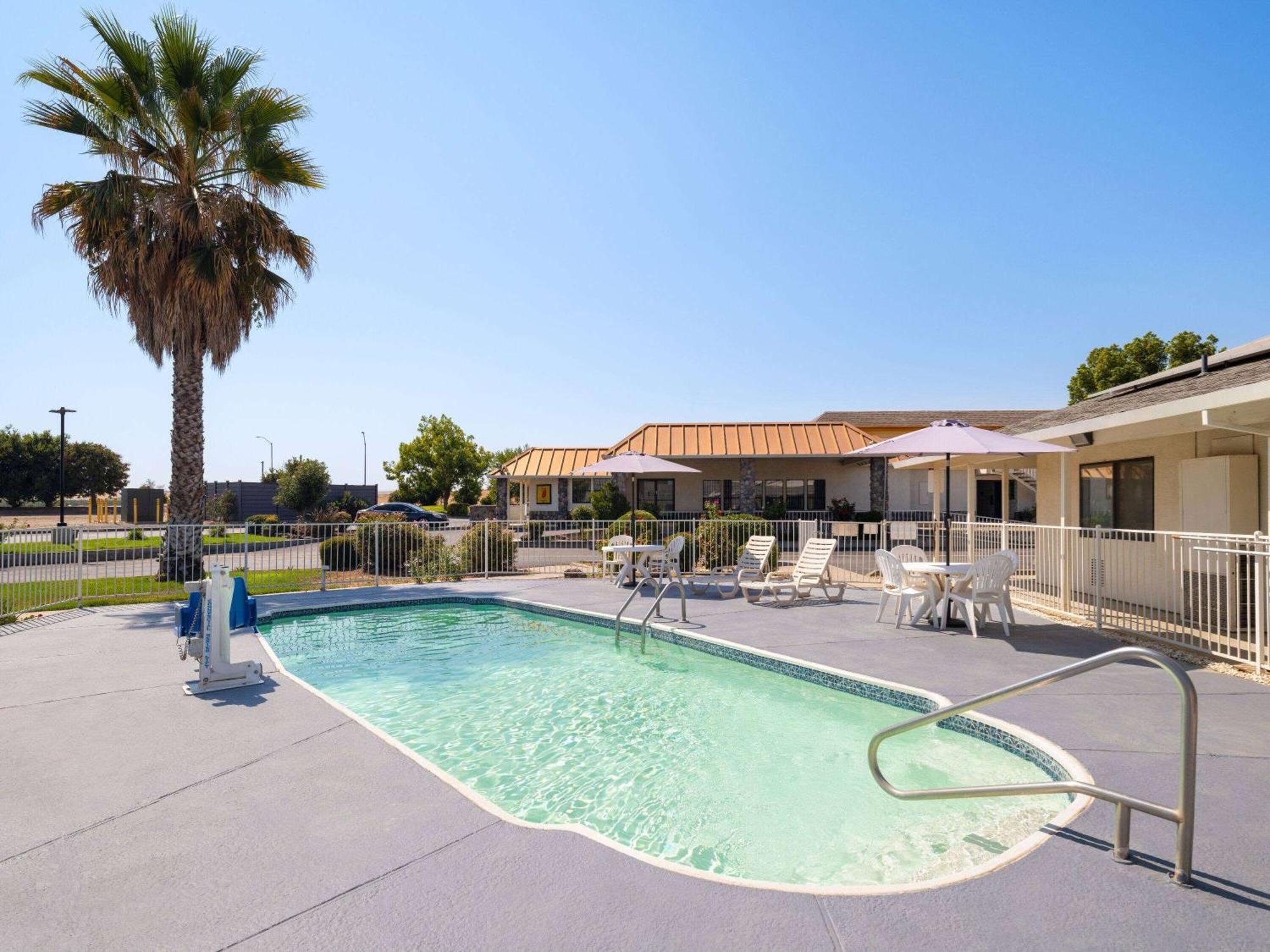 Super 8 By Wyndham 2* Dunnigan