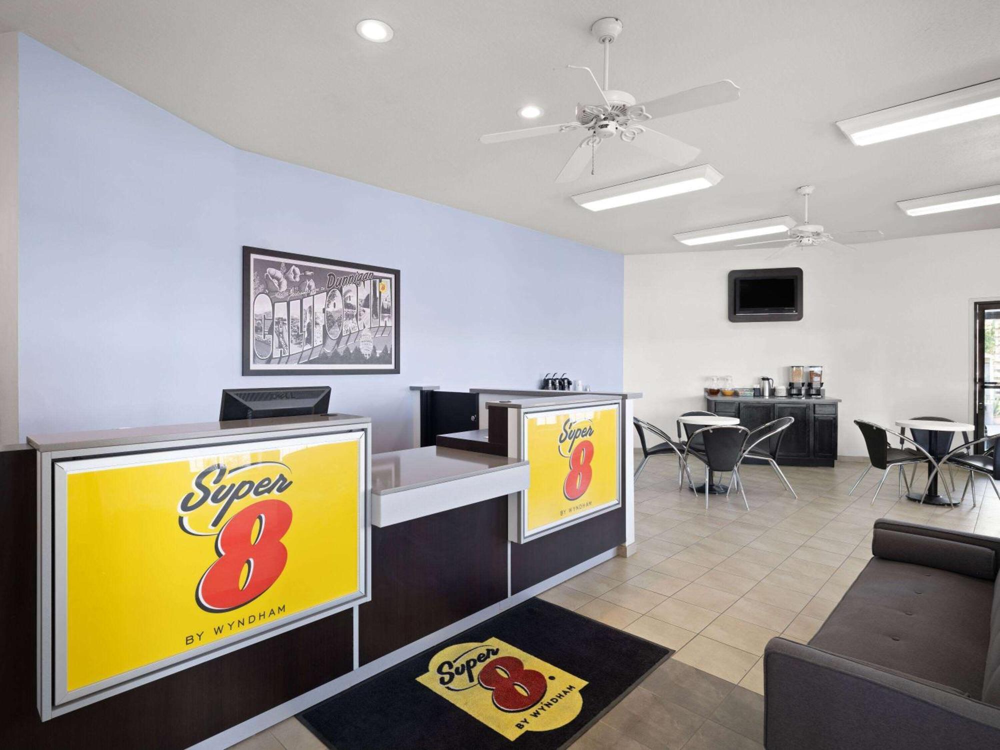 Super 8 By Wyndham Hotel Dunnigan